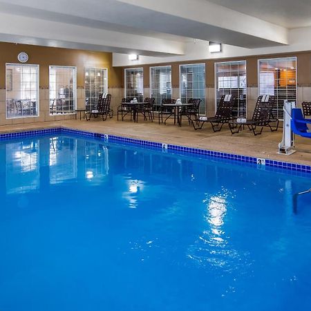 Best Western Plus Pioneer Park Inn Фэрбанкс Экстерьер фото